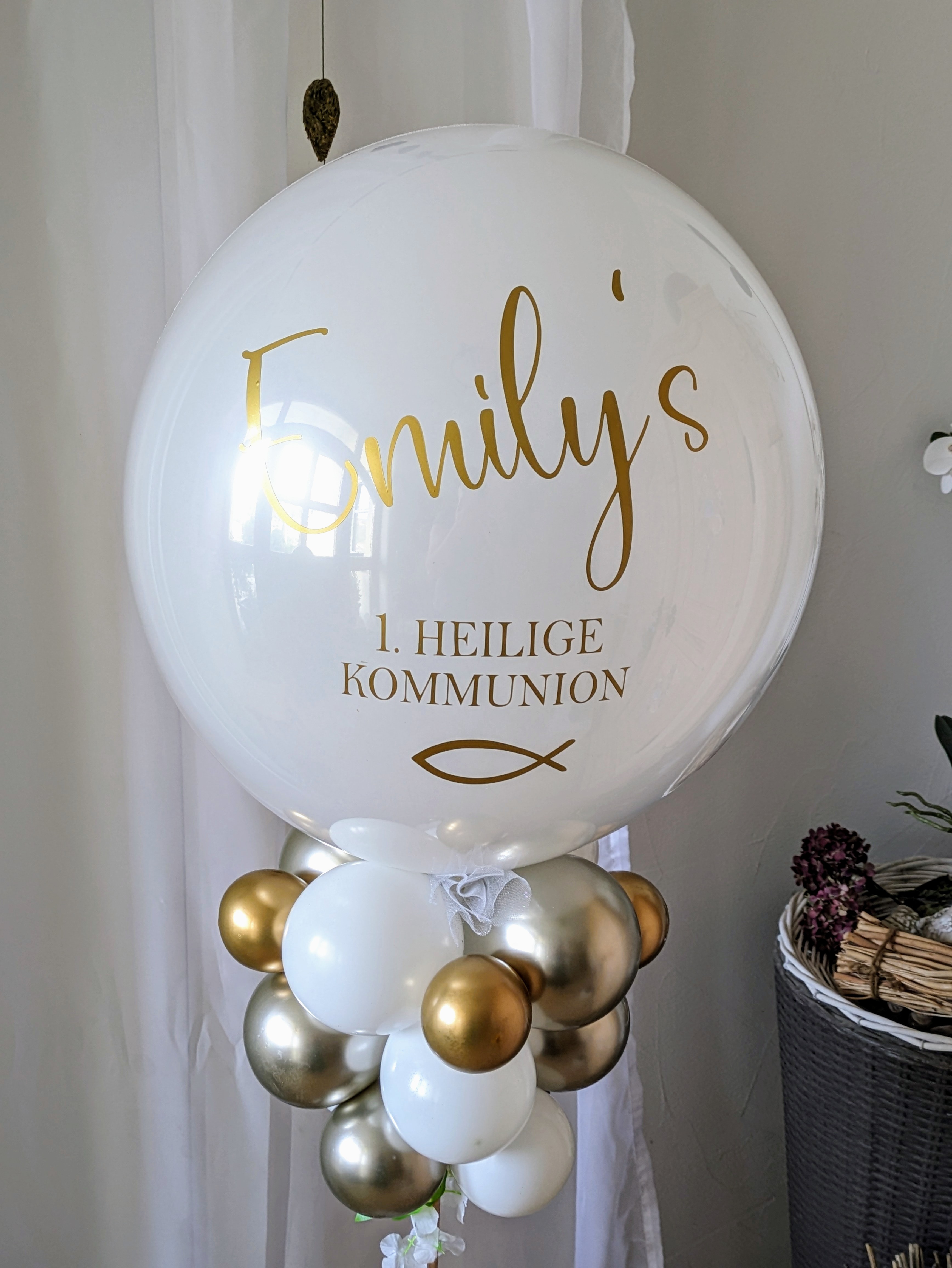 Personalisierter Ballonständer in Gold und Weiß oder deiner Wunschfarbe - Glanzmoment