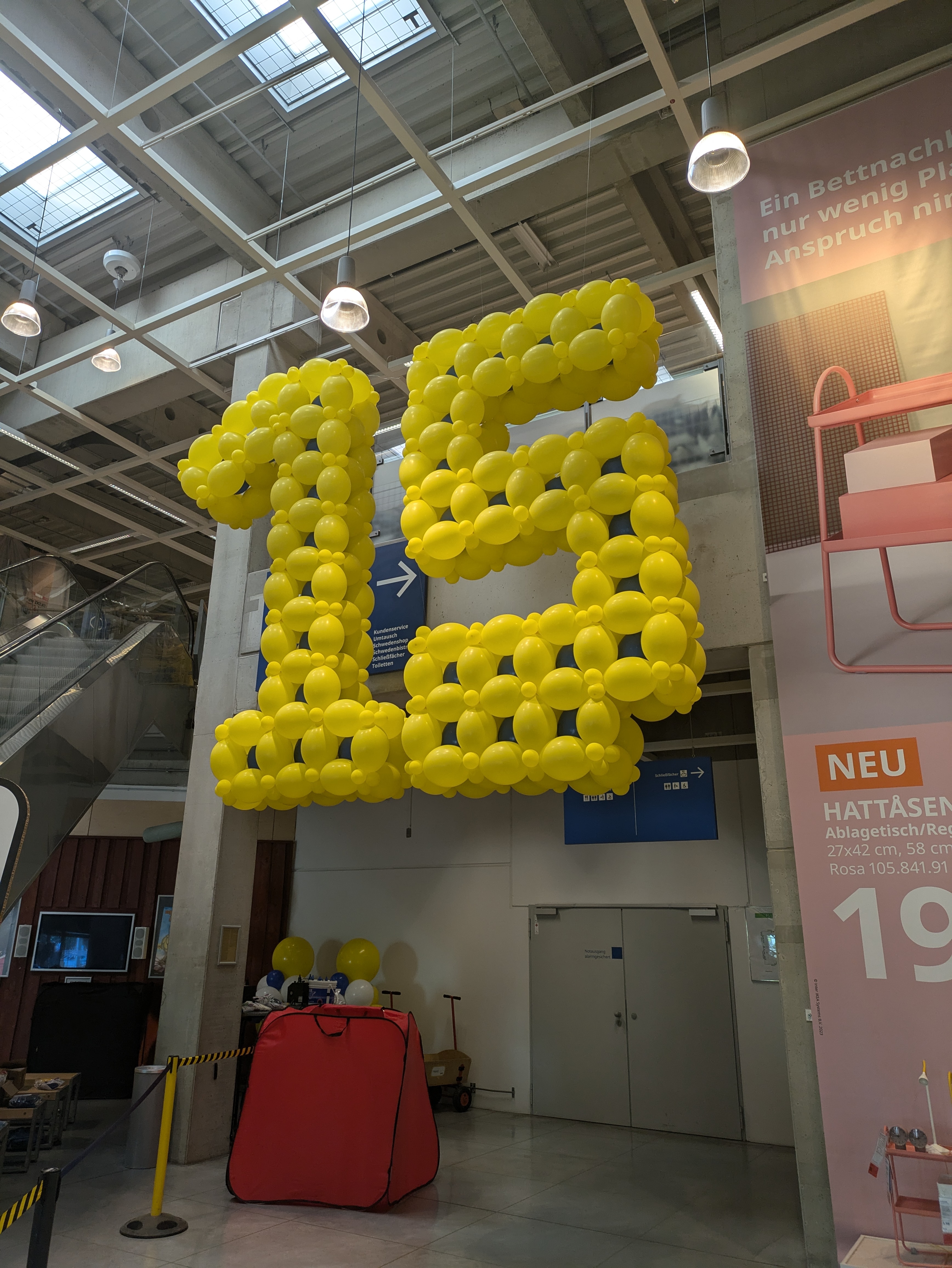 Ballondeko Riesenzahl XXL Zahl 15 zum Jubiläum IKEA Würzburg