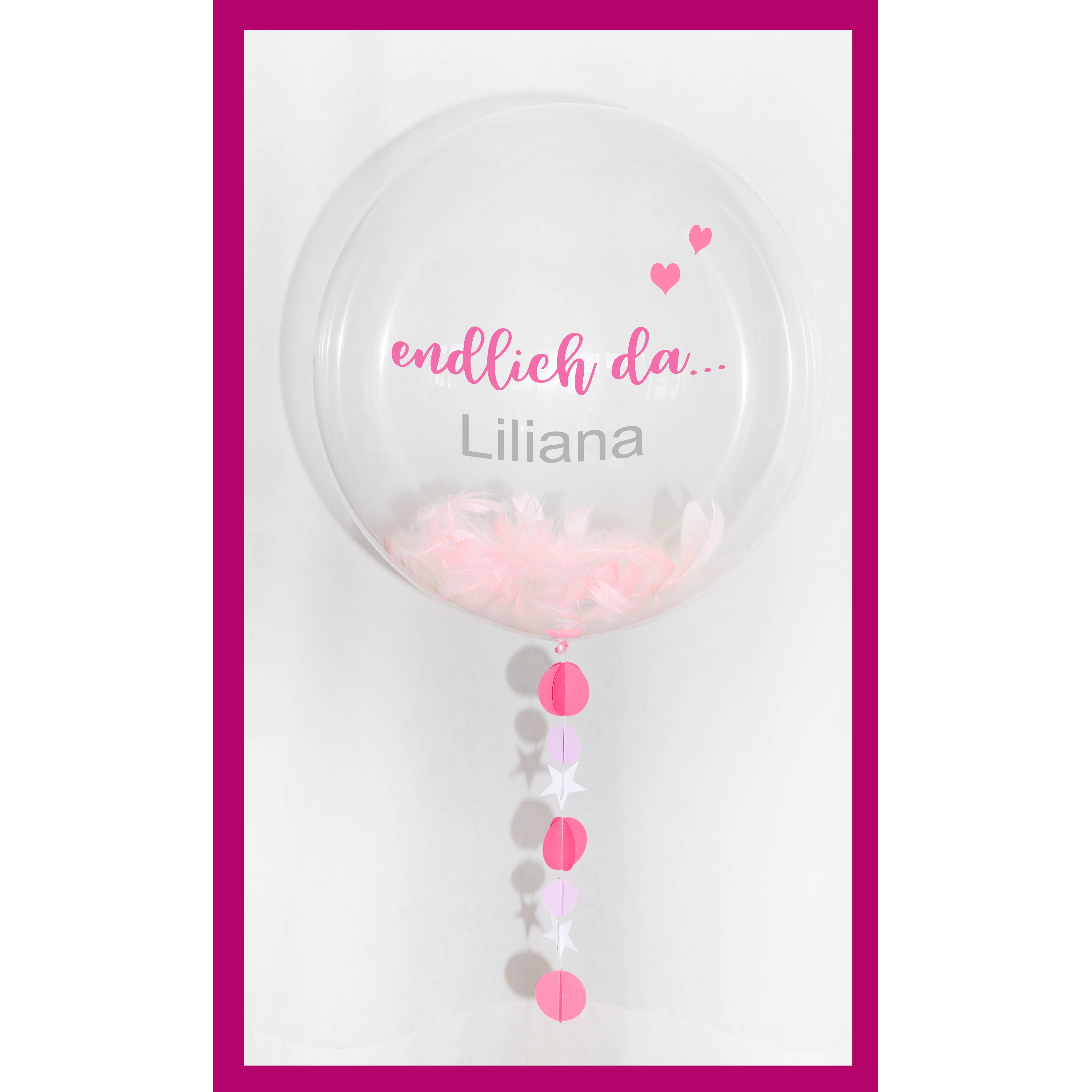 Ein bezauberndes Luftballon-Bubble mit der Aufschrift "Endlich da...". Perfekt für die Ankunft eines neuen Lebens. Individuell gestaltbar und mit liebevollen Details.