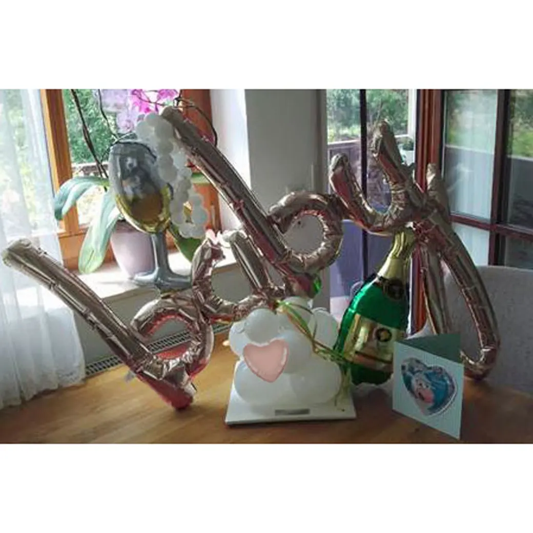 Festliches Ballon-Arrangement "Champagner Baby", ideal zur Geburt oder Babyparty, mit eleganter Champagner-Optik.